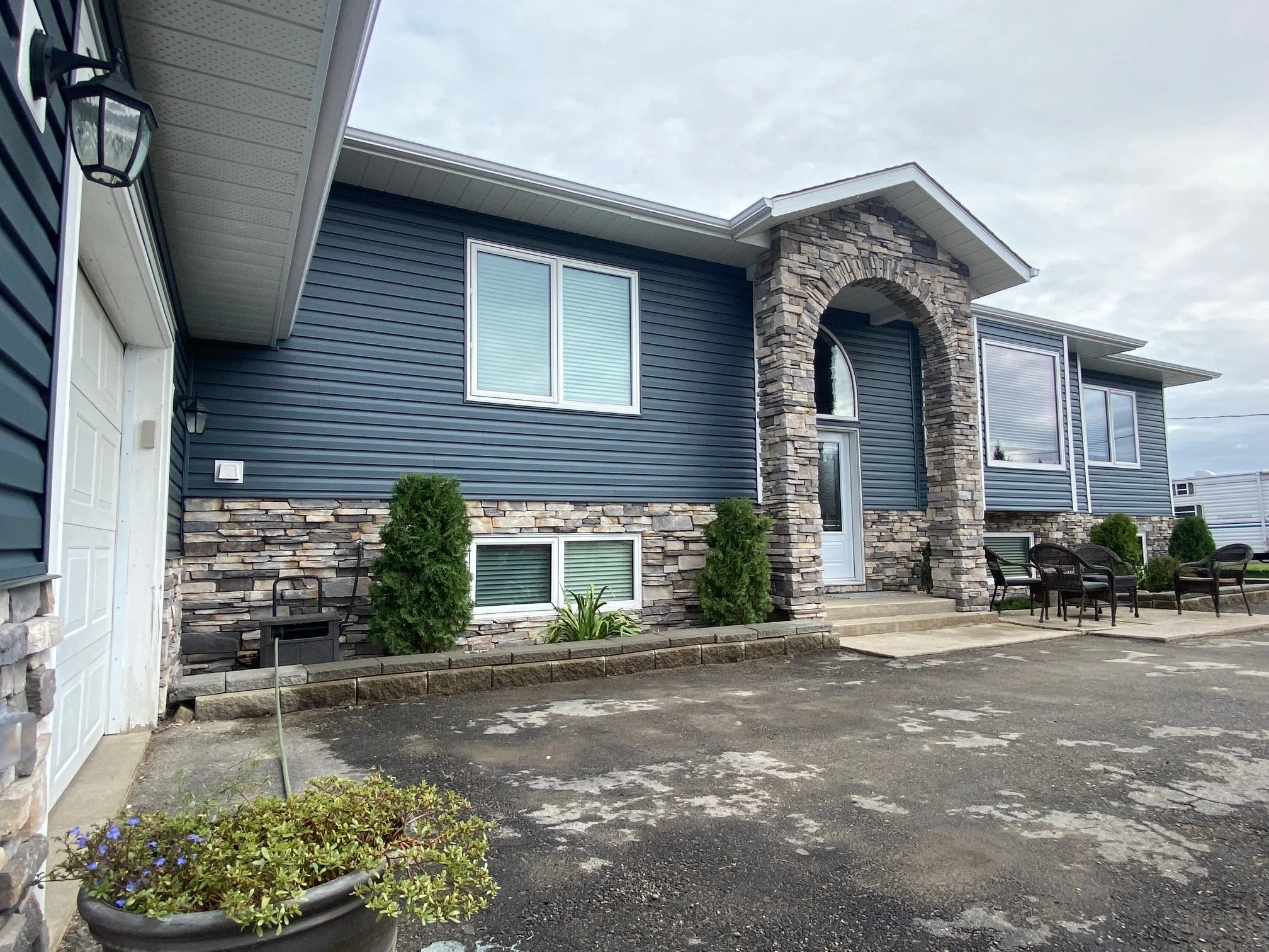 Royal Midnight Surf Siding Renovation — Blue Jay Exterior Renovations